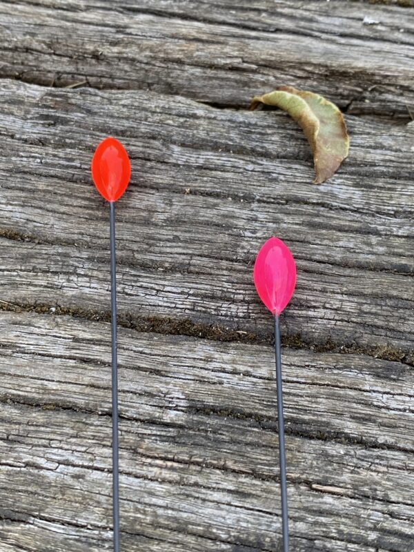 A pair of traditional style carbon stem drift beater floats. - Image 6