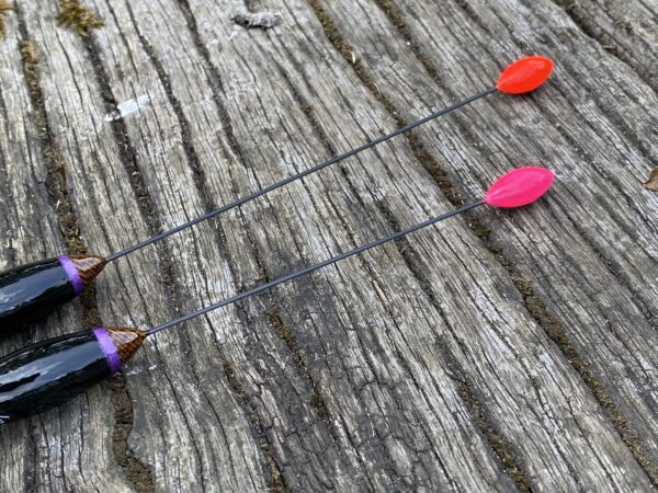 A pair of traditional style carbon stem drift beater floats. - Image 2
