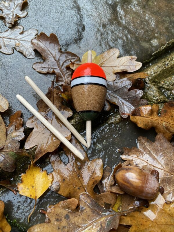 A traditional vintage style Pike Bung float.