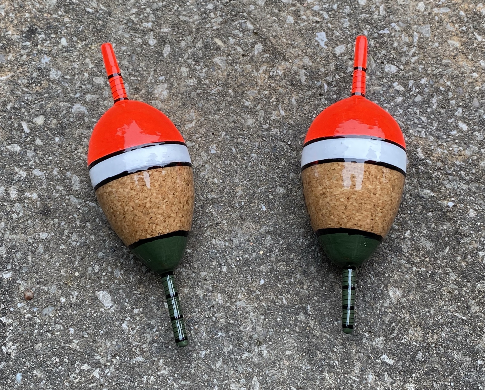 A pair of traditional style inline Pike Bung float.