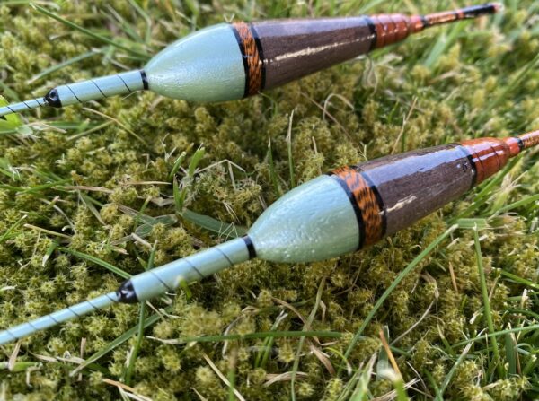 A pair of traditional style carbon stem drift beater floats. - Image 4