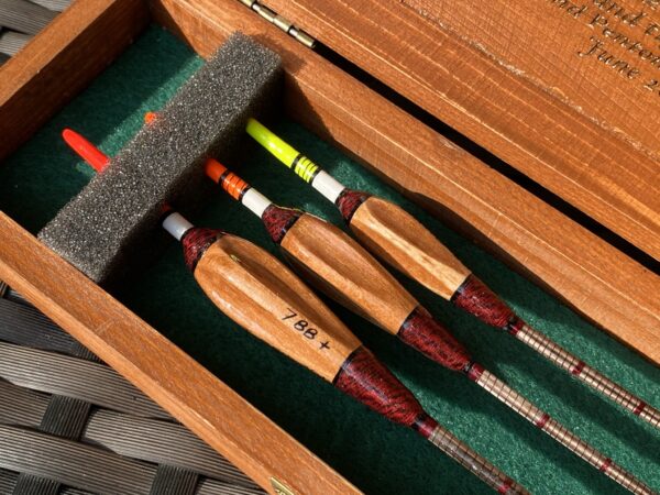 A set of 3 Traditional fluted body crow quill Avon style floats. - Image 6